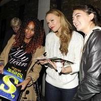 Kimberley Walsh mobbed by screaming fans as she leaves the Theatre Royal | Picture 102195